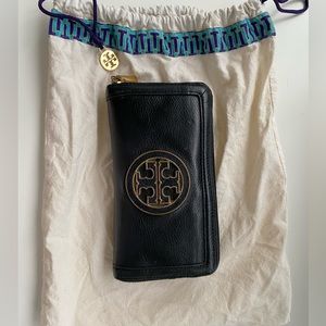 TORY BURCH LEATHER ZIP WALLET